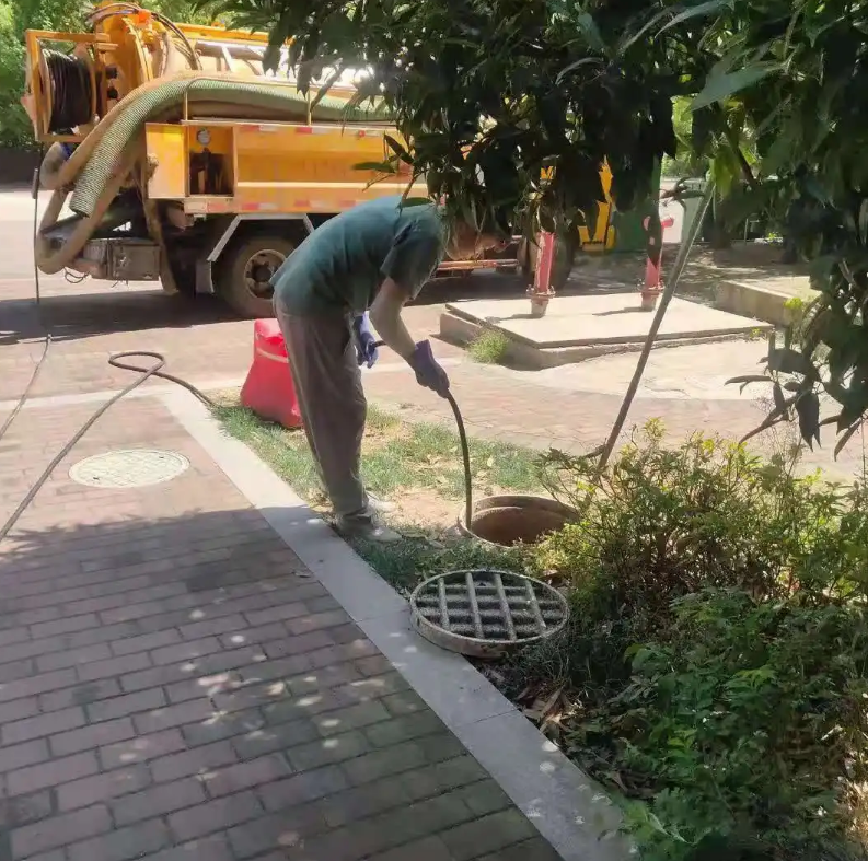 南昌市政排污管道清淤疏通——专业团队，让您全程省心！